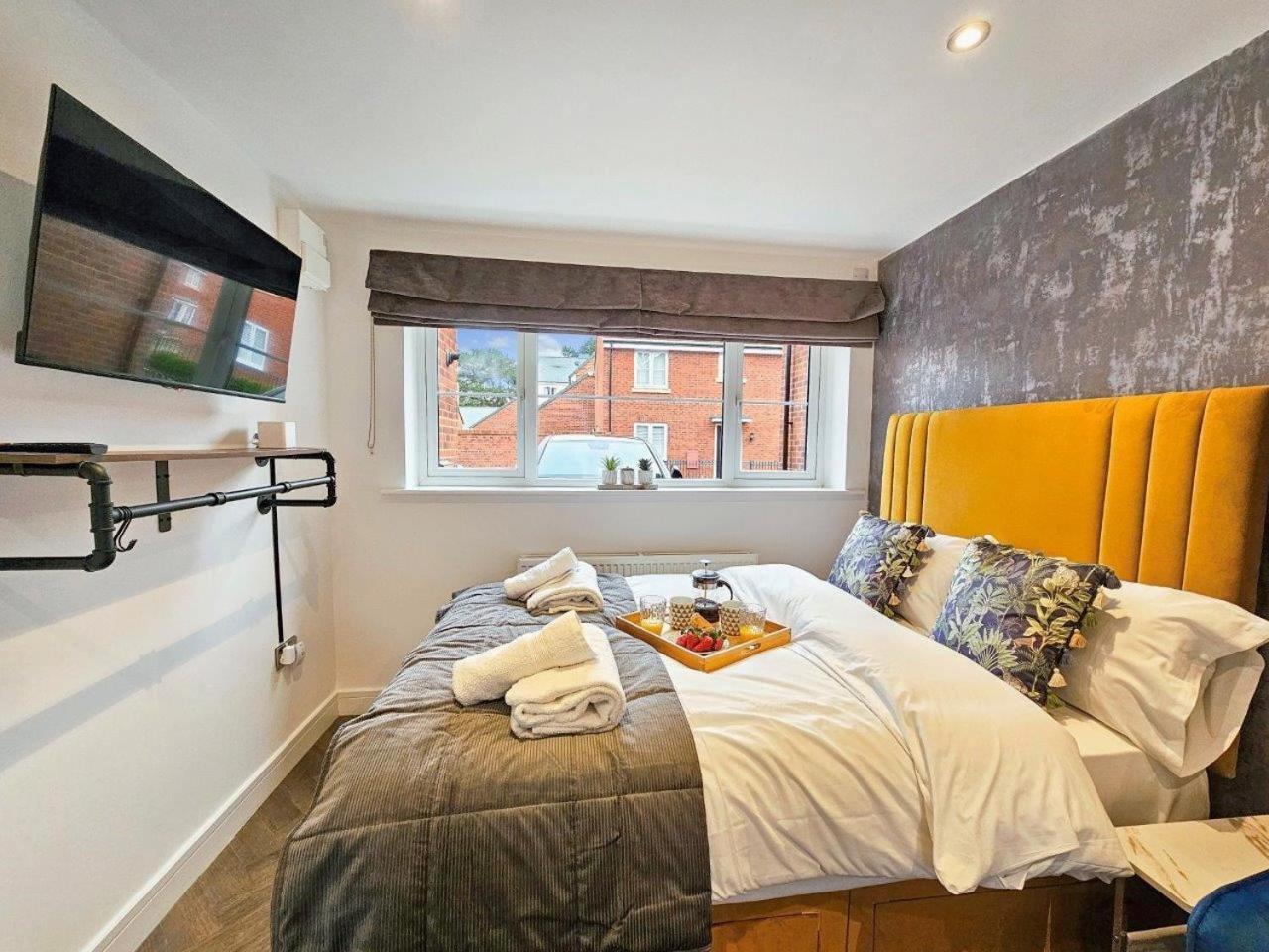 Cobblestone Studio By Fortuna Property Cheltenham Exterior photo